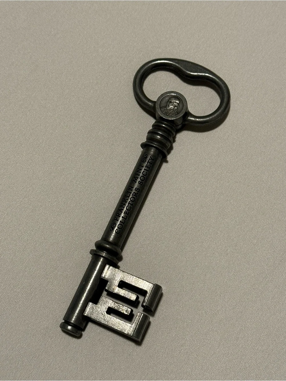 n/a decorative dark